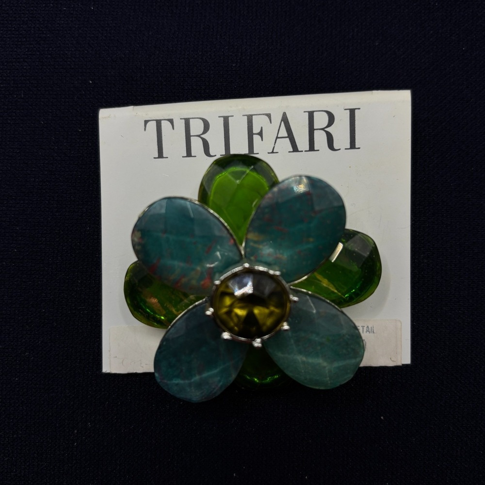 Trifari Brooch Pin Pendant Green Torquoise